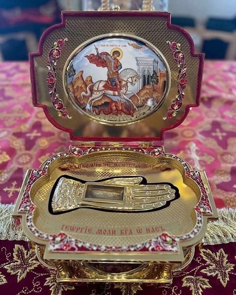 В Омутнинске встречали ковчег с частицей мощей великомученика Георгия Победоносца