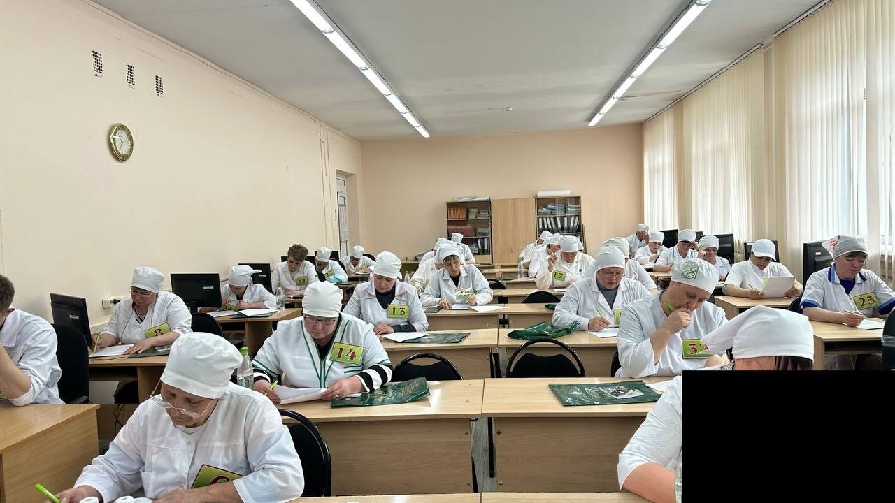 Соревновались лучшие дояры области.