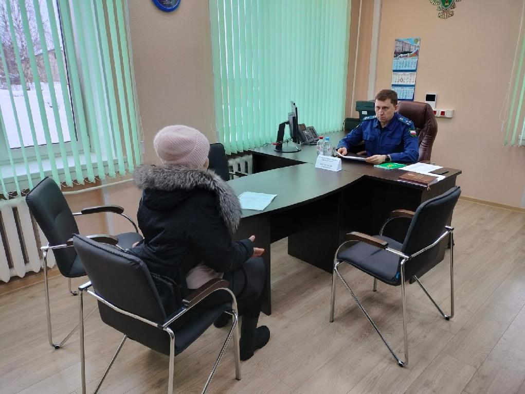 Первый заместитель прокурора Кировской области Дмитрий Шерстнёв провёл личный приём жителей Афанасьевского округа