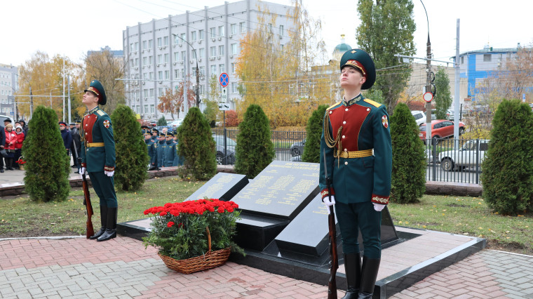 В Нижнем Новгороде открыт обновленный комплекс «Подвиг Пожарного» в честь героев МЧС.