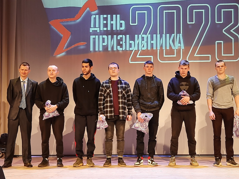 Служите достойно, мы вас подождем.... Служите достойно, мы вас подождем....