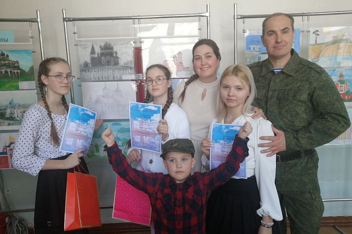 Семья педагогов из Слободского представит регион в конкурсе «Династии России».