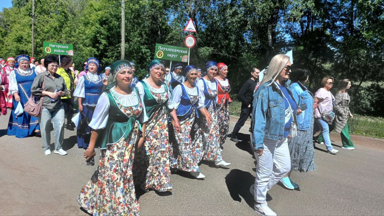 В посёлке Афанасьево – праздник! Афанасьевский район принимает поздравления с 95-летним юбилеем….