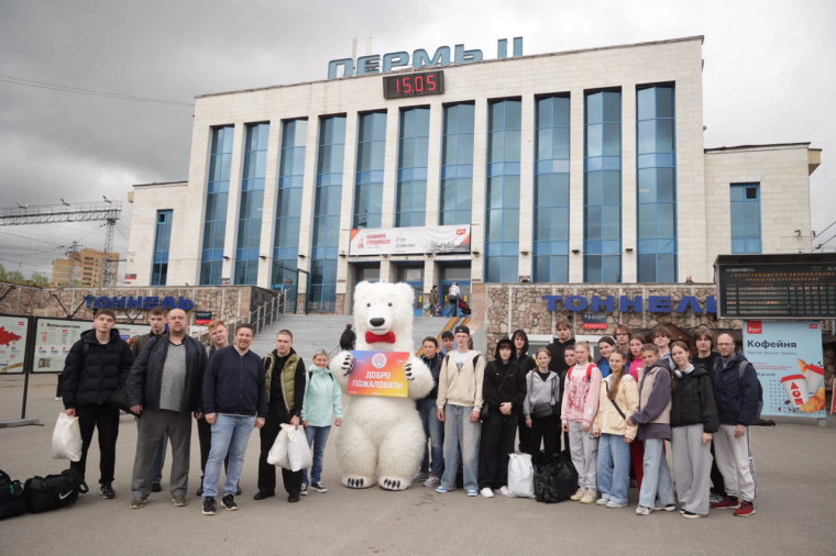 Кировские ребята соревнуются в Суперфинале турнира ПФО по баскетболу 3х3 в Перми.